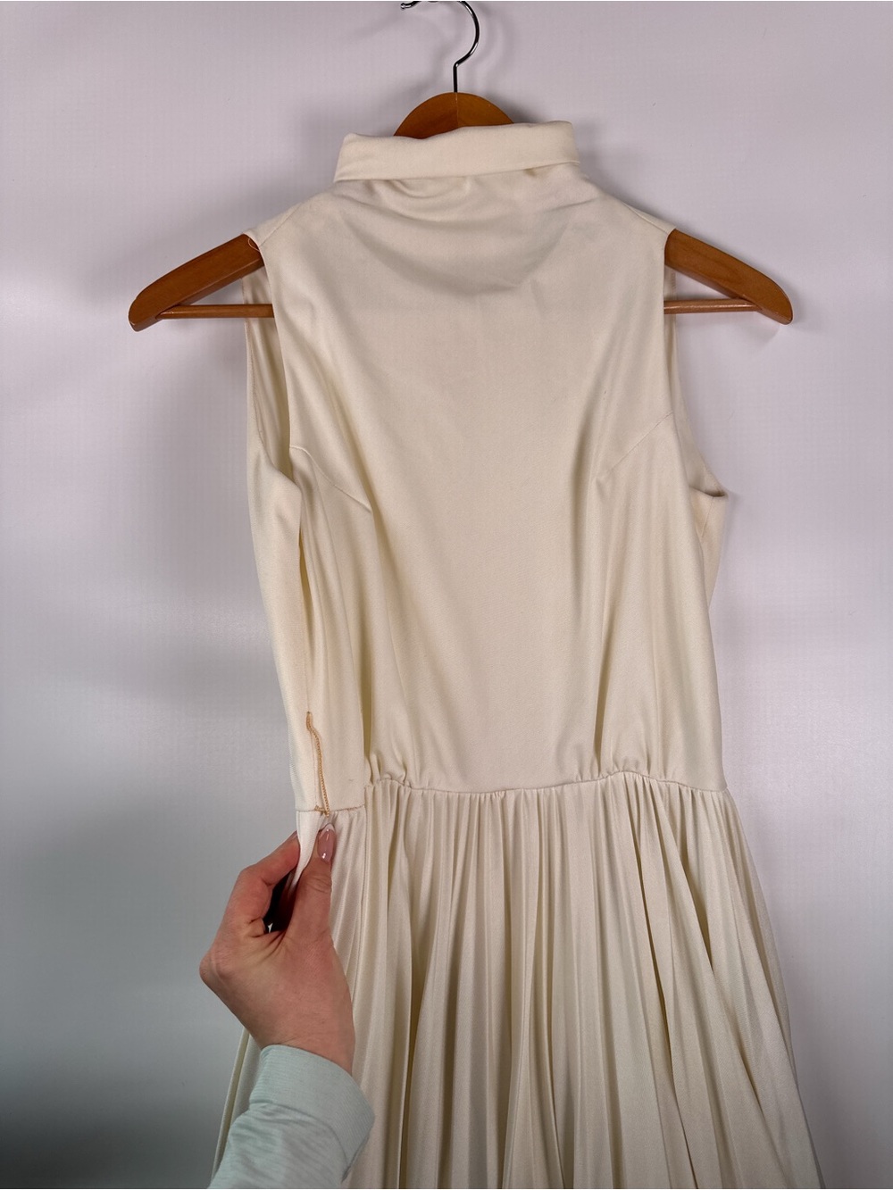 Mollie Parnis Neusteters Pleated Mock Neck Maxi Dress Cream Size 4 - Picture 12 of 16